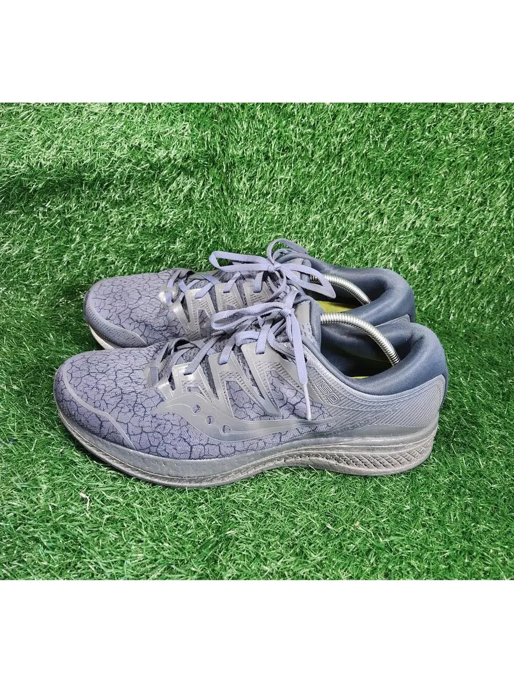 Saucony Hurricane ISO 5 Running Shoes Size 15 Mens Sneakers Training Gym Shoes